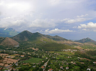 Fototapeta na wymiar vista panoramica di Morano Calabro in Italia, tra i monti del Pollino