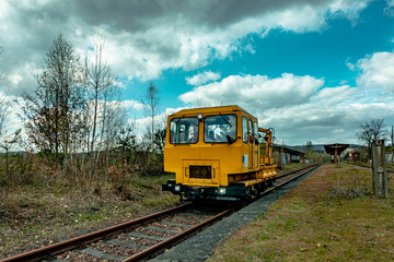 Obraz premium Fahrzeug Schwebebahn Auto eisenbahn