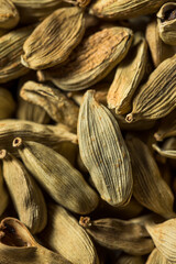 Raw Green Organic Cardamom Pods