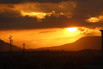Obraz premium sunset in the mountains