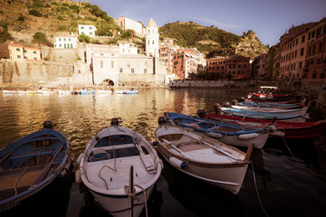 Fototapeta na wymiar boats in the italian harbor