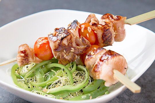 brochetas de pollo a la parrilla