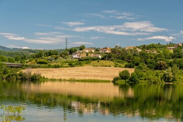 Fototapeta na wymiar View of the Bilancino lake in Mugello in Tuscany