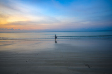 Fototapeta premium sun rise is a symbol of birth and rebirth. Each sunrise is an opportunity to make a discovery