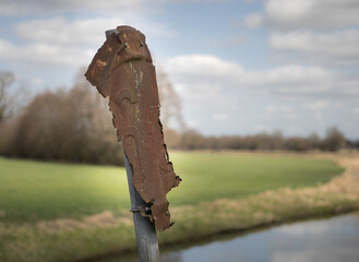 altes Schild verrostet