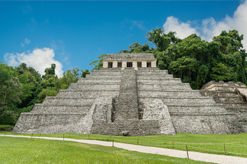 Fototapeta na wymiar Temple of the Inscriptions, Palenque, Chiapas