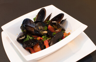 mussels with garlic and herbs