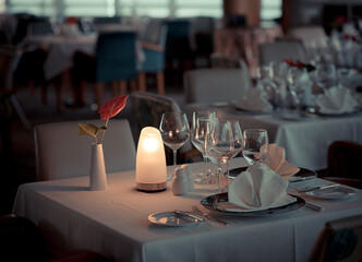 wedding reception table setting