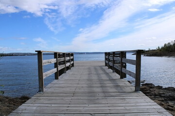 Obraz premium wooden pier on the sea