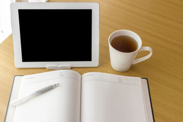 タブレット端末を使って学習するイメージ