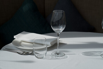 empty wine glass with blur background
