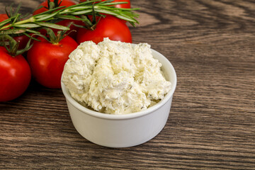 Soft cream cheese with herbs