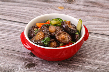 Marinated shiitake mushrooms with herbs