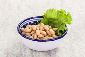 White canned beans for vegan suisine