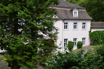 Fototapeta na wymiar Historisches Schloss in der Kur Stadt Bad Pyrmont, Niedersachsen