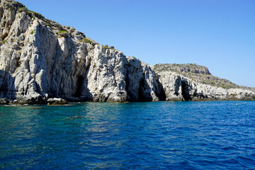 Fototapeta na wymiar clear waters at the coast of rhodes island