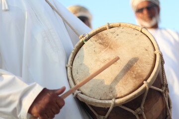 Fototapeta na wymiar One of the Arab arts on a drum