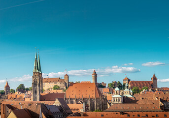 Nürnberg, Blick über die Altstadt auf Kaiserburg und Sebalduskirche