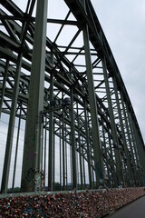 FU 2020-06-10 Deutz 470 Metallkonstruktion einer Brücke