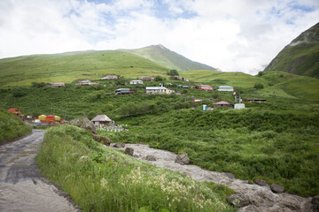 Fototapeta na wymiar georgian mountain village in the mountains