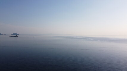 Fototapeta na wymiar 日本の海と自然豊かな瀬戸内海の景色