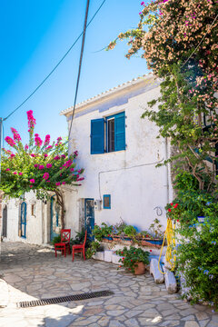 Dans l'ancien village de Afionas