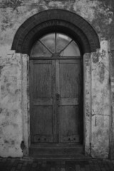 old wooden door old portsmouth