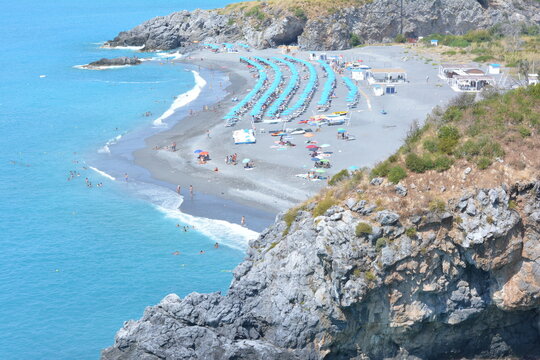 Arcomagno - San Nicola Arcella - Cosenza - Calabria - Italy - Il Mare in Calabria che entra in un arco naturale scolpito dalla roccia