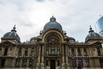 Fototapeta na wymiar ルーマニア　ブカレストの旧市街にあるCEC宮殿