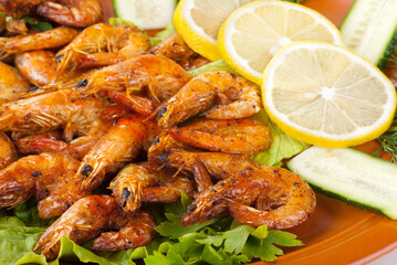 Fried Shrimps with Salad Leaves, Lemon