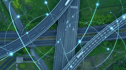 高速道路を走る自動車と無線通信ネットワークイメージ　IoT　ITS - obrazy, fototapety, plakaty