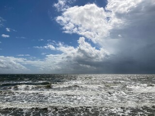 雨を降る前の晴れ間