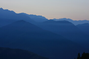 Obraz premium Mist in the mountain ranges in Taiwan