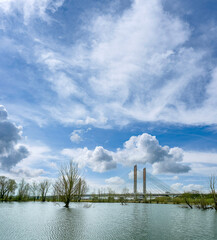 Obraz premium The Martinus Nijhoff Bridge in Zaltbommel, Gelderland Province, The Netherlands