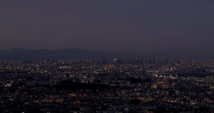 タイムラプス - 日本 大阪の夜から朝の風景 俯瞰