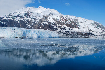 Fototapeta na wymiar Glacier and mountain in Alaska