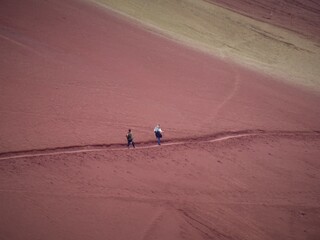 [Peru] The trail of the red valley in Vinicunca mountain (Rainbow mountain)