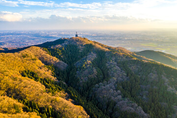 春の夕暮れの宝篋山 （茨城県）