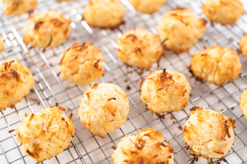 Coconut cookies
