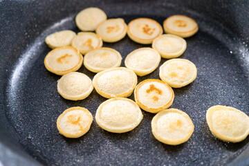 Mini pancake cereal