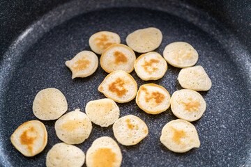 Mini pancake cereal