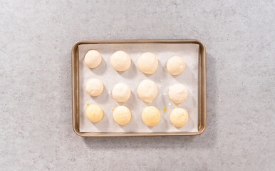 Dinner rolls