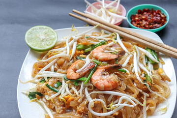 Pad Thai "Pad Thai" with shrimp and vegetables, Thai food, Thai style.
