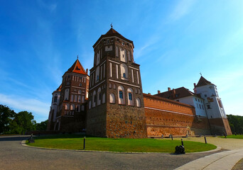 Fototapeta na wymiar A beautiful medieval castle. Summer architectural landscape. 20 August 2021, Mir, Belarus