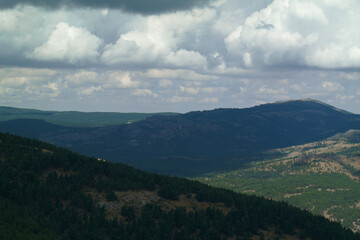 krajobraz góry widok drzewa natura hiszpania