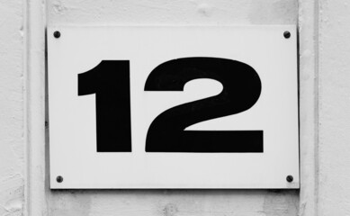Hausnummer 12