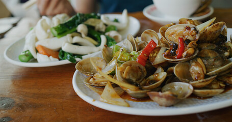Hong Kong Cantonese cuisine, fry squid vegetable and fry clam dishes