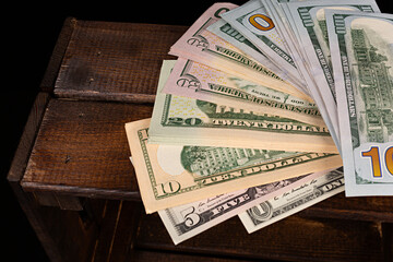 Dólares americanos en billetes.