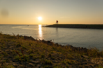 Ijsselmeer bij zonsondergang