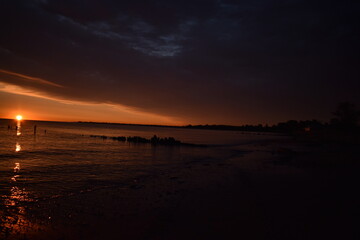 Fototapeta na wymiar Sunrise at the New Jersey shore.
